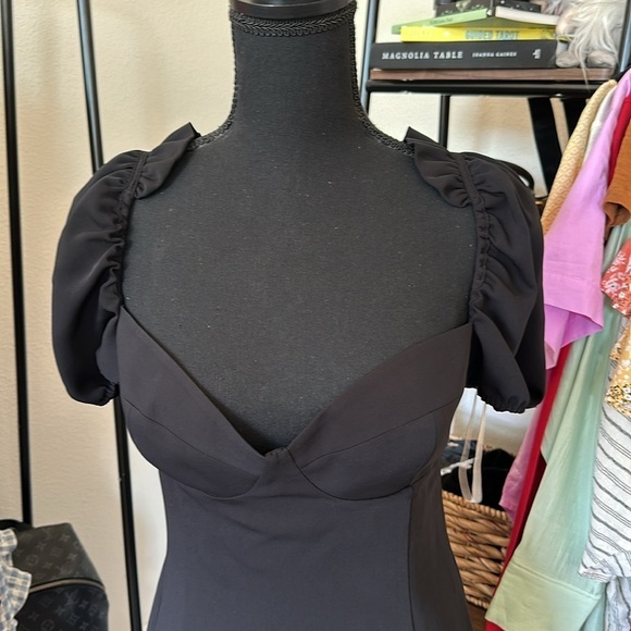 Nwt Wilfred
New Novella Shortsleeve Dress - Picture 3 of 10